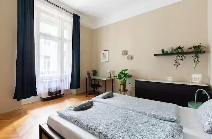شقة Jungle & Beach Hideaway 2Br And Danube River بودابست المجر