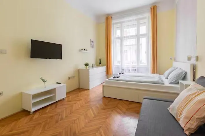 Jungle & Beach Hideaway 2Br And Danube River بودابست